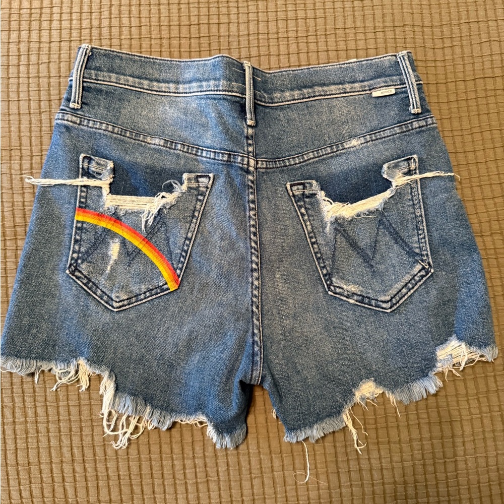 MOTHER high waisted rascal slit chew short (learning to hula)